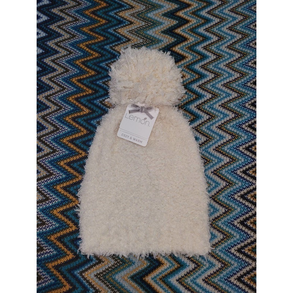 NWT Stocking hat, lemon brand, warm and fuzzy